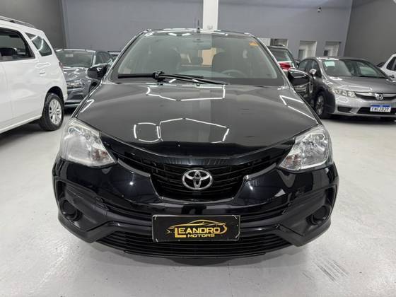TOYOTA ETIOS 1.5 XS 16V FLEX 4P AUTOMÁTICO TOYOTA ETIOS 1.5 XS 16V FLEX 4P AUTOMÁTICO